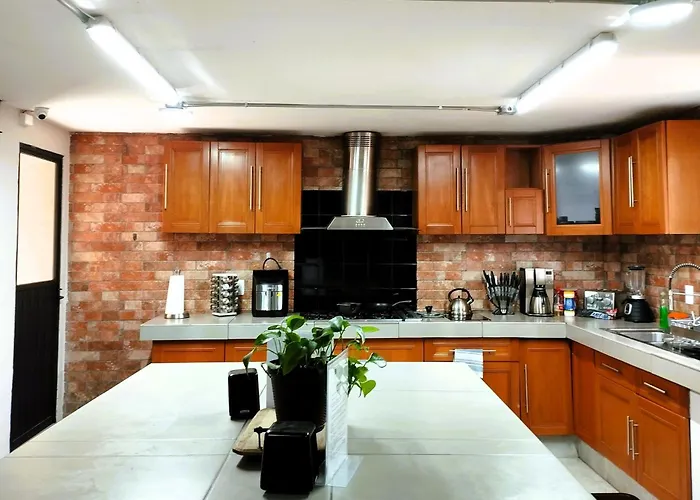 R02 At Itesm Cem Full Services, Shared-kitchen, Smart Tv, Parking, Balcony Mexico City