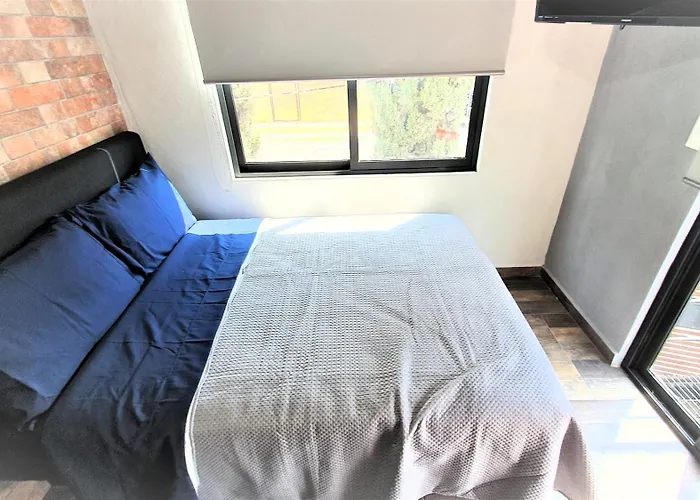 R02 At Itesm Cem Full Services, Shared-kitchen, Smart Tv, Parking, Balcony Mexico City