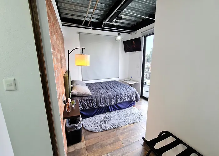 Apartment R02 At Itesm Cem Full Services, Shared-kitchen, Smart Tv, Parking, Balcony