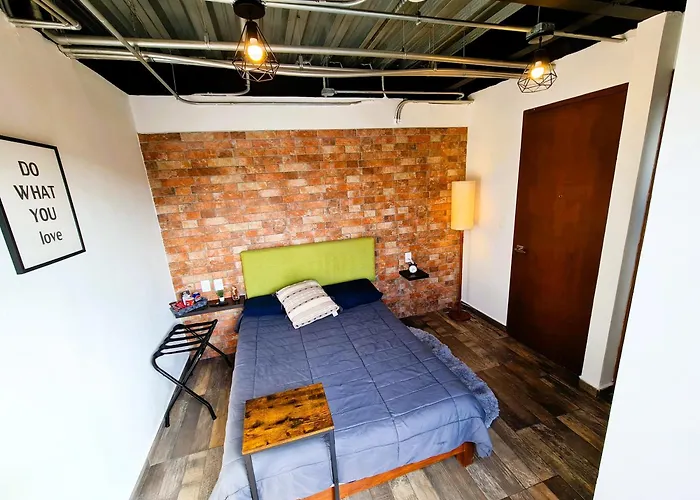 R02 At Itesm Cem Full Services, Shared-kitchen, Smart Tv, Parking, Balcony *