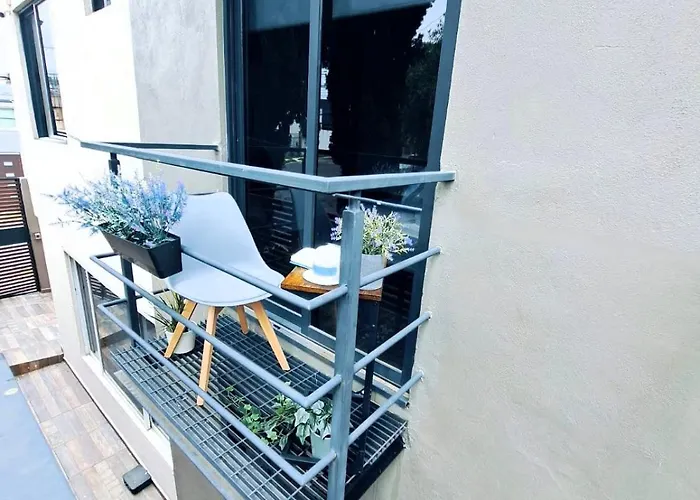 Apartment R02 At Itesm Cem Full Services, Shared-kitchen, Smart Tv, Parking, Balcony Mexico City